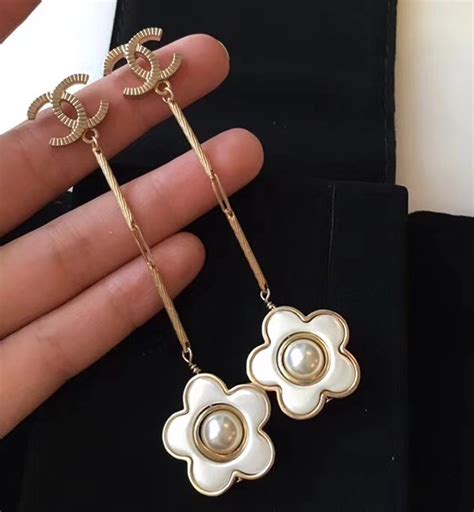 chanel dangle pearl earrings 2018|where to buy chanel earrings.